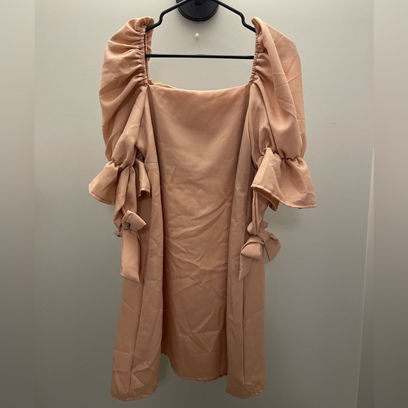 Pink dress - Picture 2 of 2